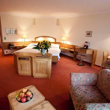 Hotell Belmont By Waldhaus Flims